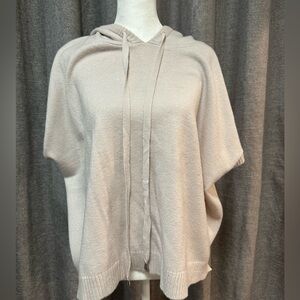 Women’s Size M Capped Sleeve Sweater Hoodie